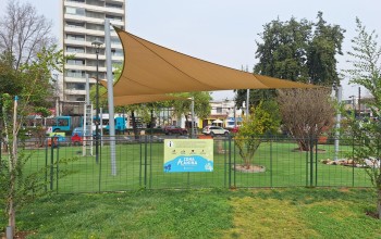 Cómo elegir el toldo de sombra perfecto para tu plaza o parque